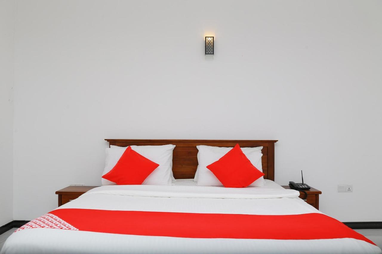 Oyo 278 Hotel Rivelka Kundasale Eksteriør billede
